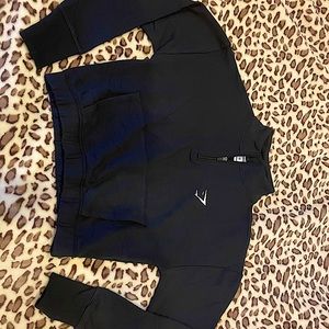 Black gym shark long sleeve crop top